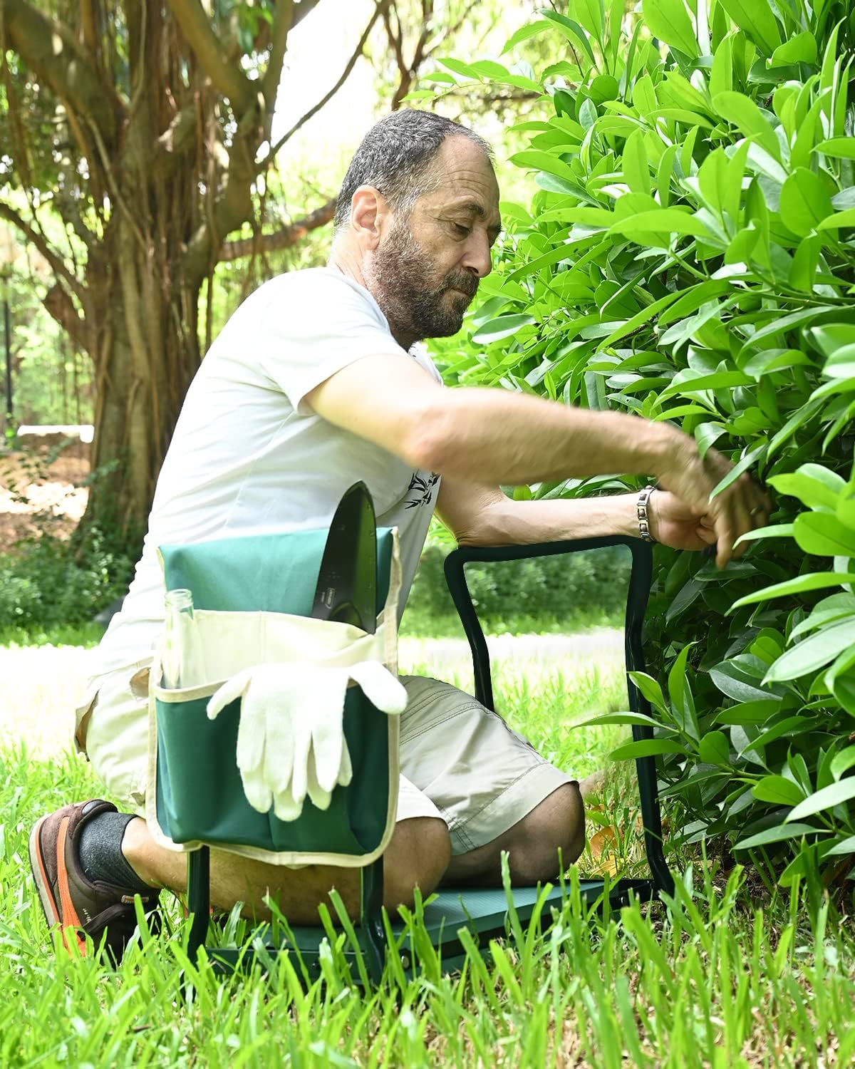 Upgraded Foldable Garden Kneeler and Seat with Soft Pad and Tool Pouches