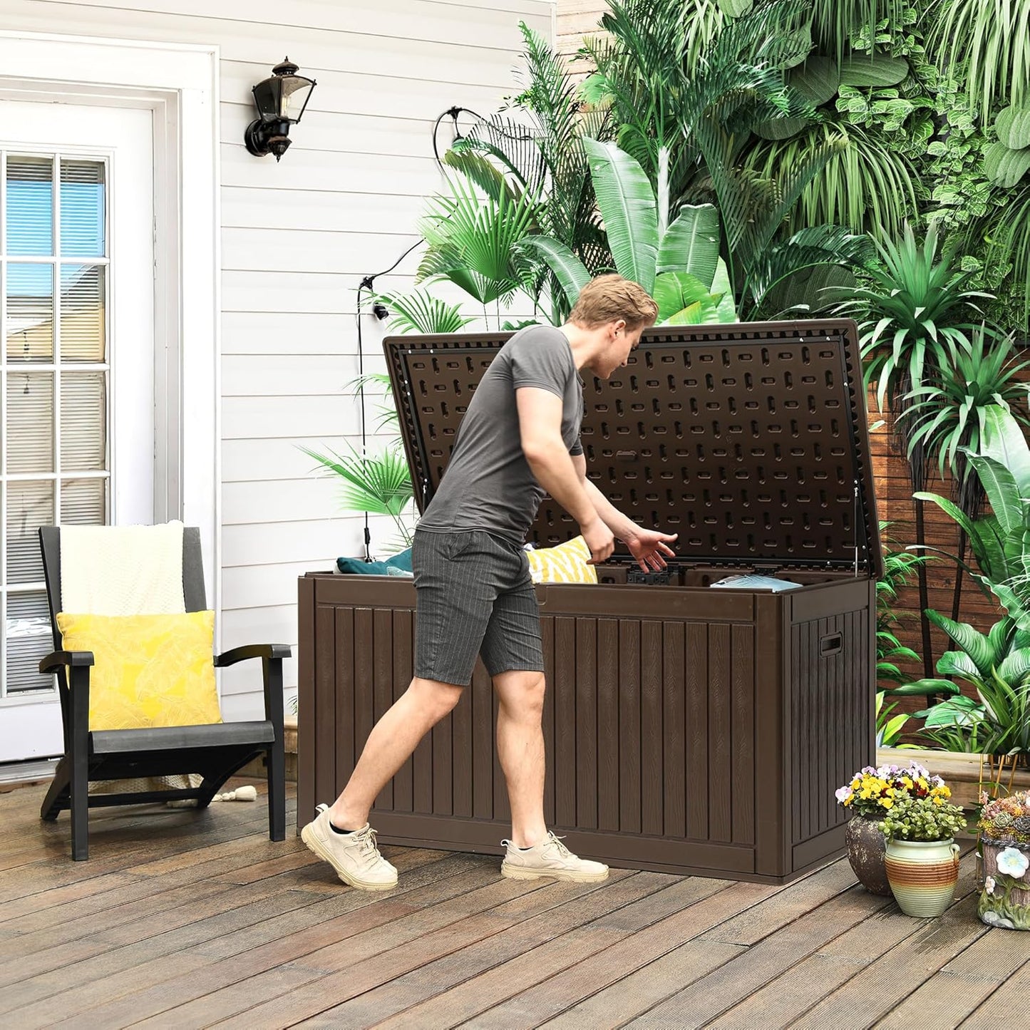 260 Gallon XXL Deck Box Outdoor Resin Lockable Water Resistant Storage Brown